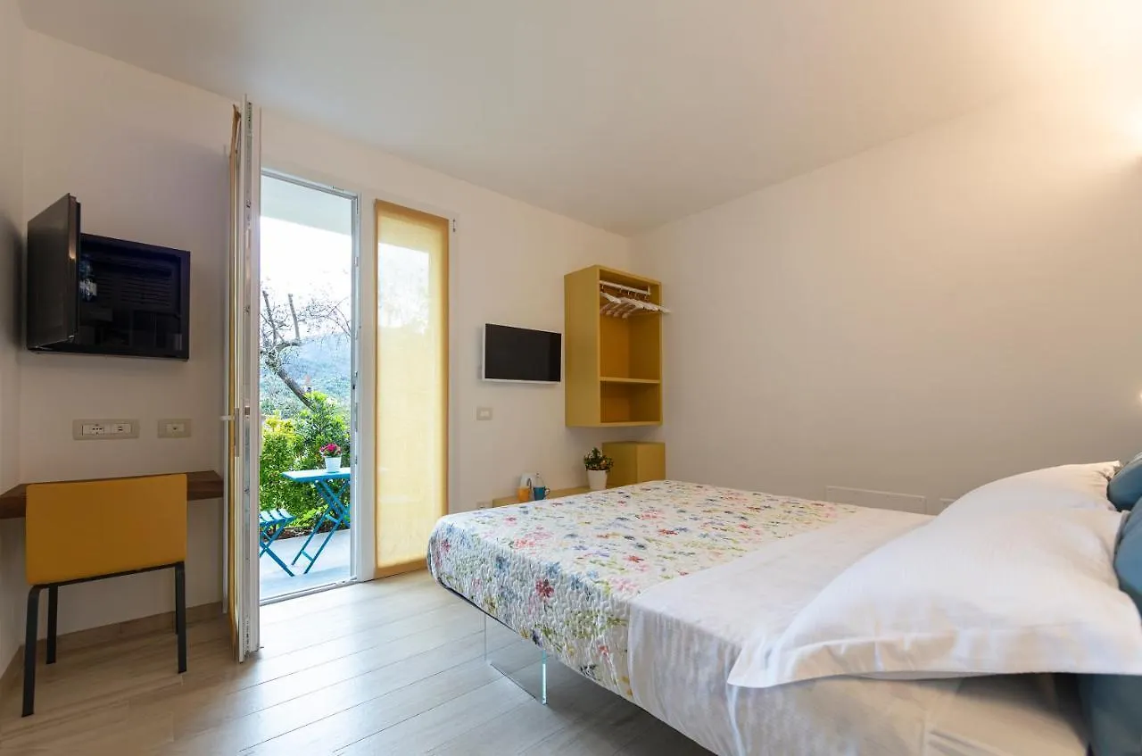 Aria Design B&B Levanto 3*,