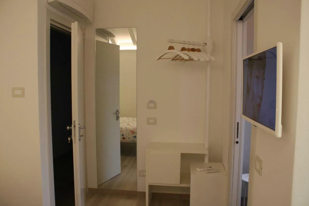 *** Guest house Aria Design B&B Levanto Italy